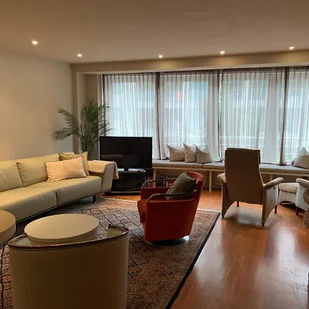 Ruim Vlakbij Zee Met Parking Apartment *